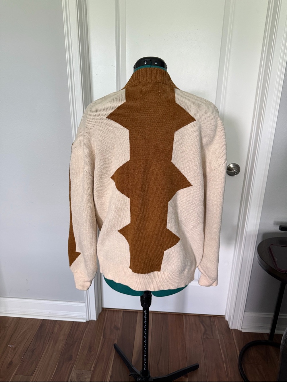 Steady Hands Yip Yip Cardigan sweater Appa Avatar - Picture 3 of 6
